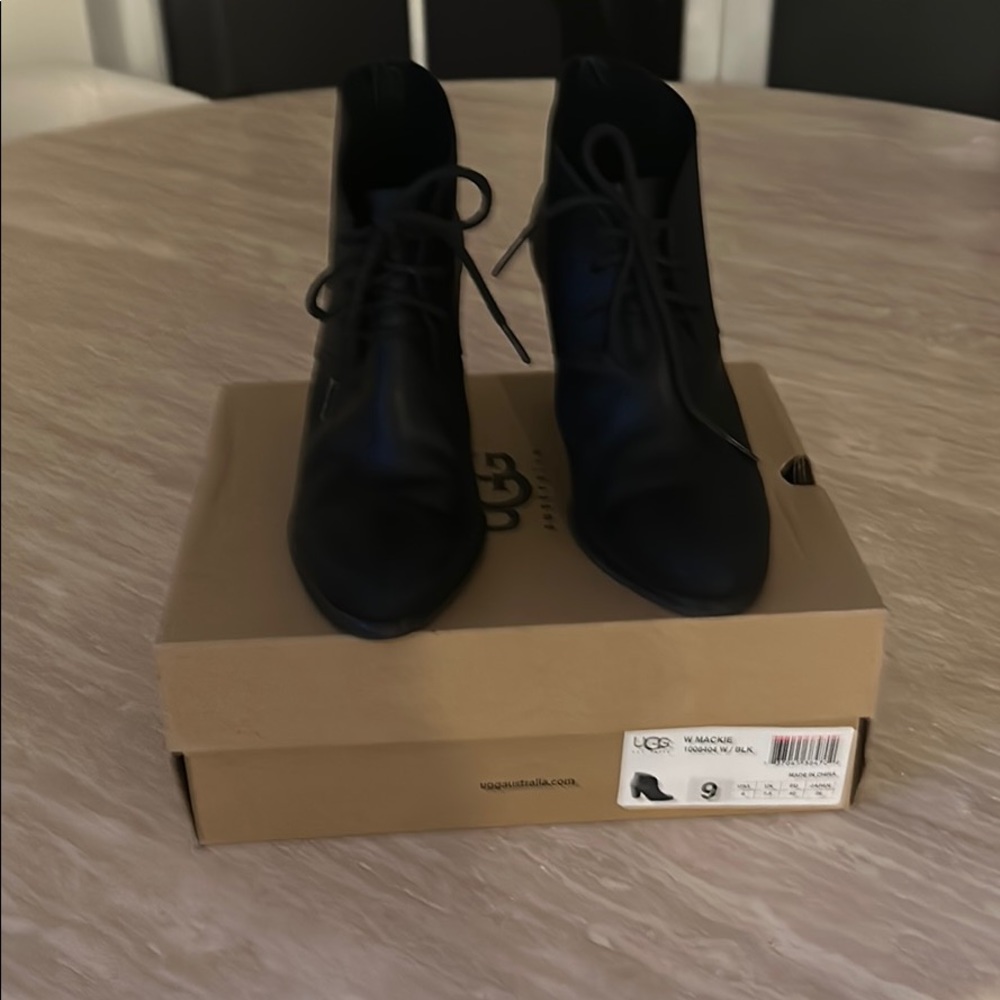 Ugg W Mackie bootie